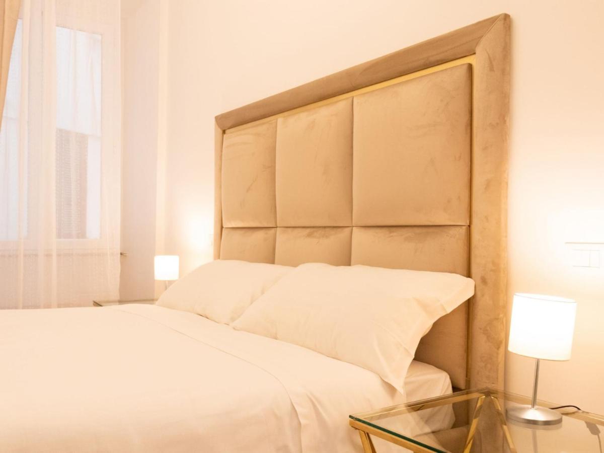 The Best Rent - Elegant Five-Bedrooms Apartment Near Colosseo Rom Eksteriør billede