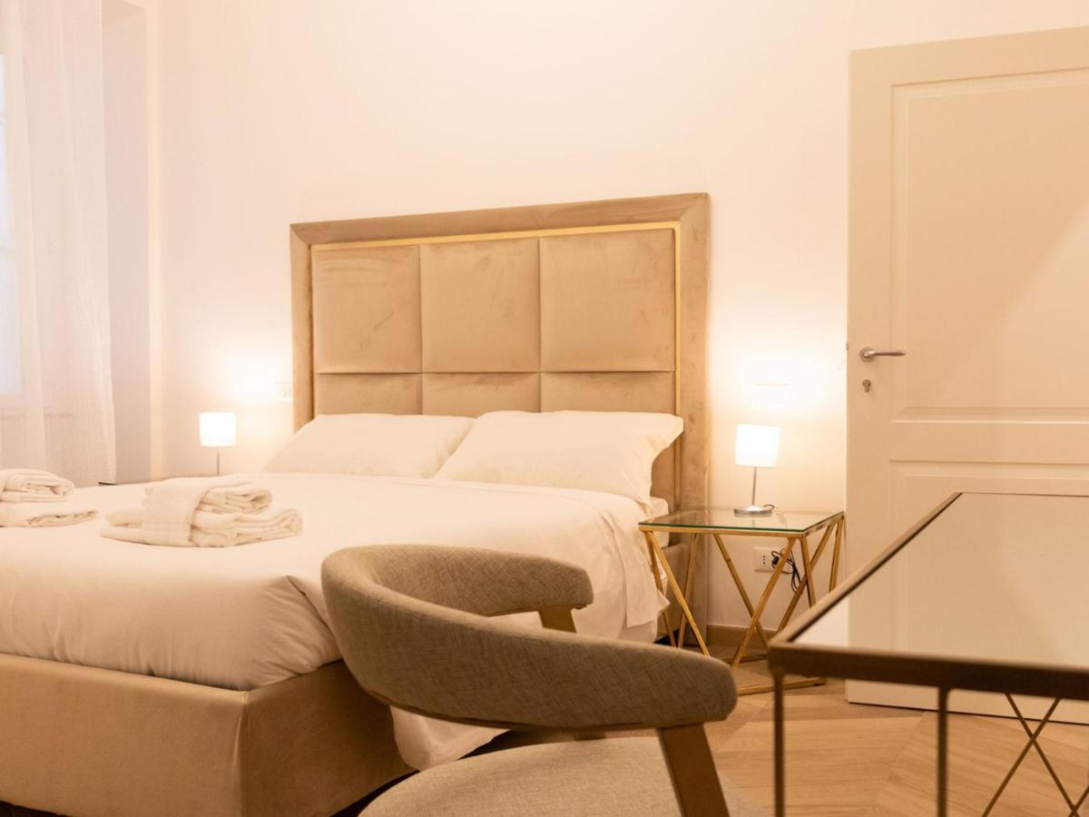 The Best Rent - Elegant Five-Bedrooms Apartment Near Colosseo Rom Eksteriør billede
