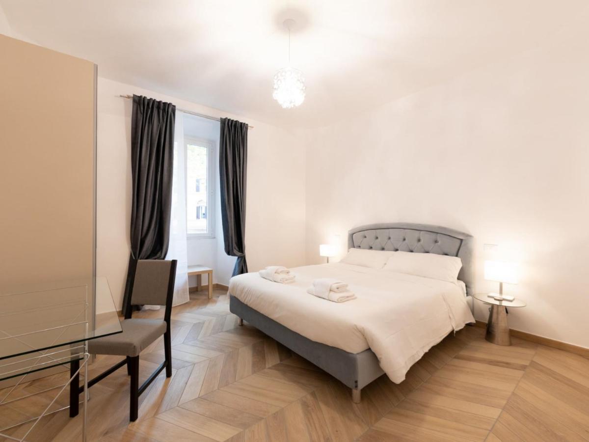 The Best Rent - Elegant Five-Bedrooms Apartment Near Colosseo Rom Eksteriør billede