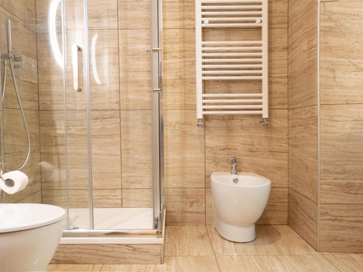 The Best Rent - Elegant Five-Bedrooms Apartment Near Colosseo Rom Eksteriør billede