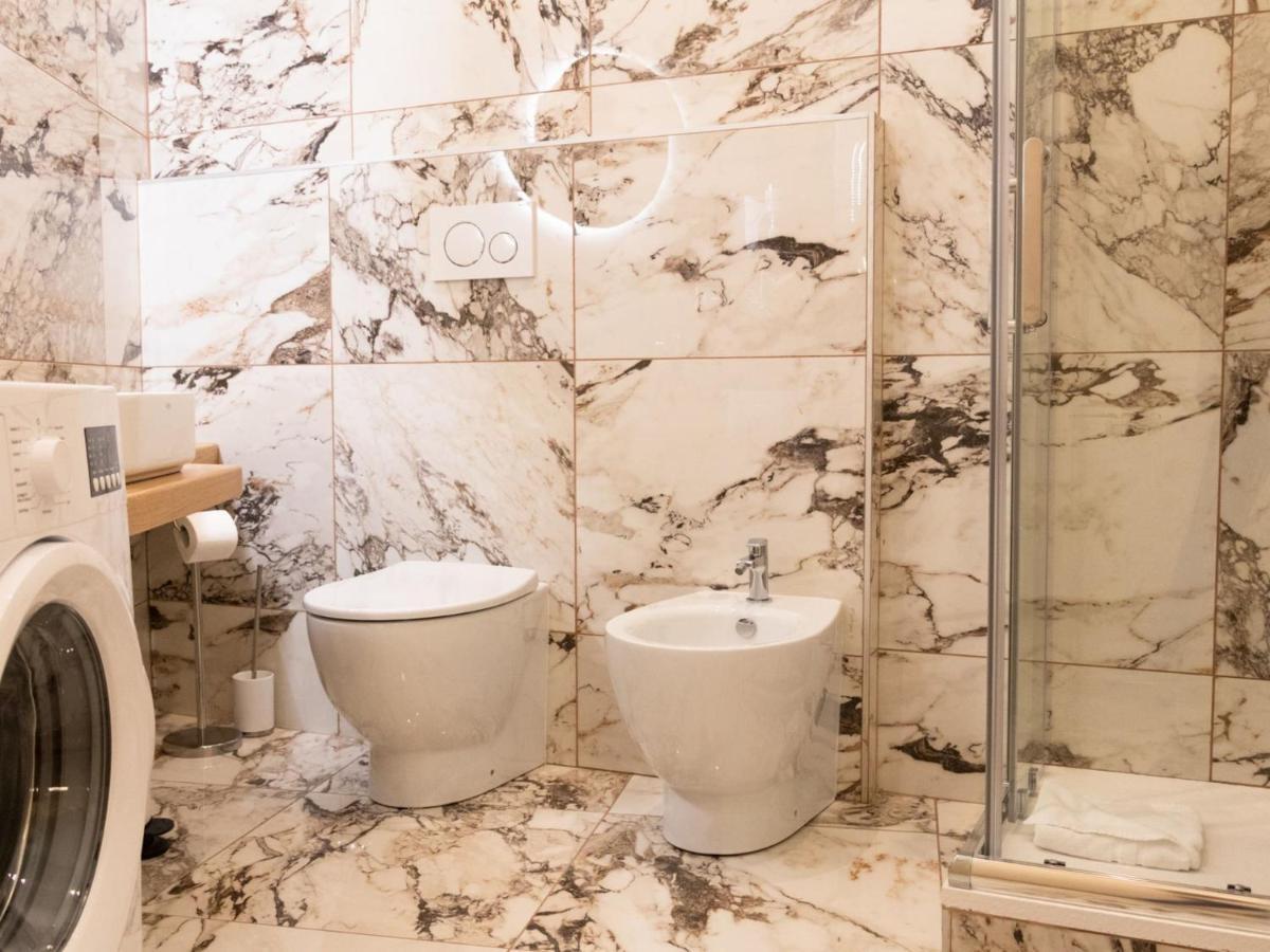 The Best Rent - Elegant Five-Bedrooms Apartment Near Colosseo Rom Eksteriør billede