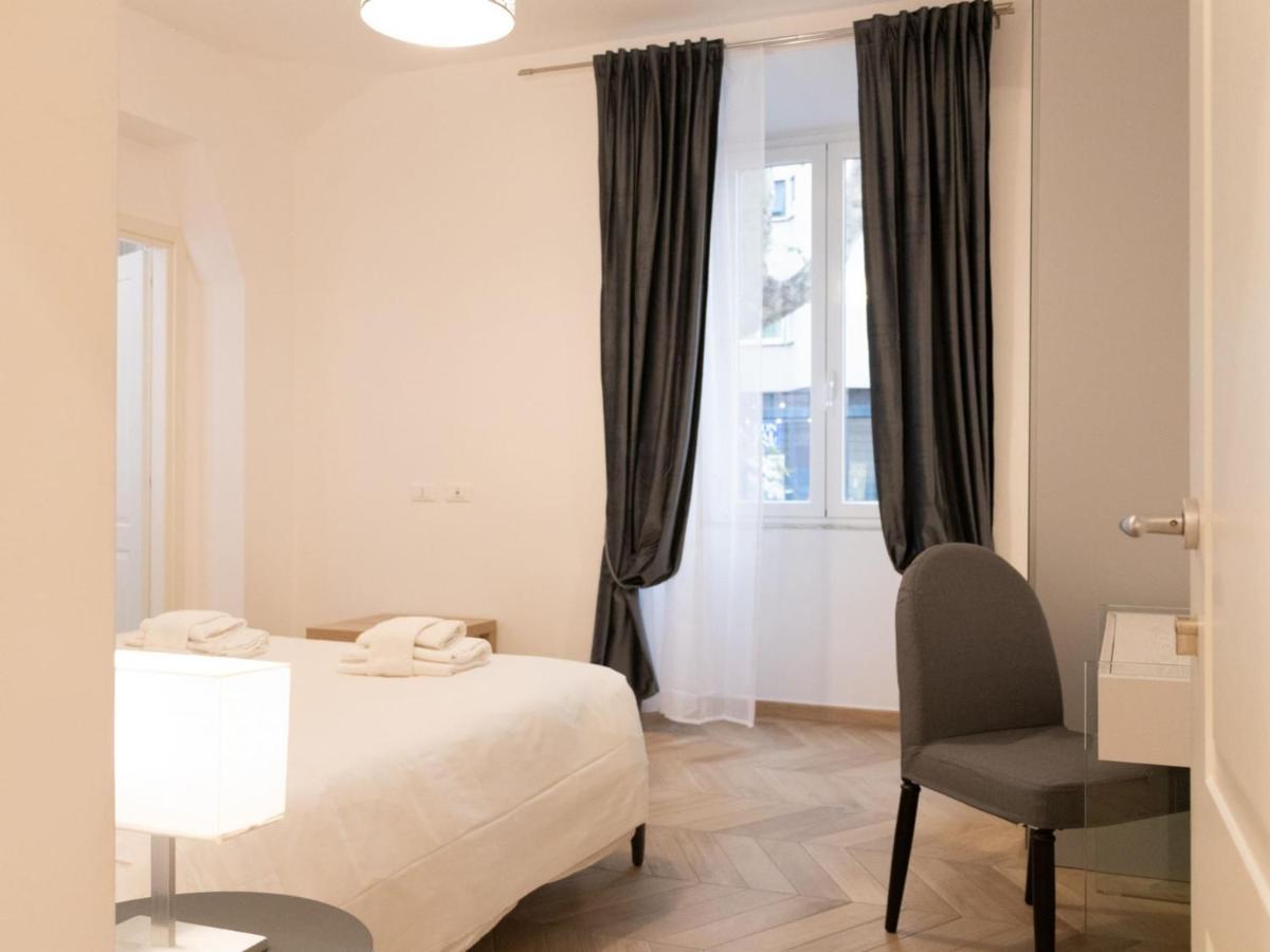The Best Rent - Elegant Five-Bedrooms Apartment Near Colosseo Rom Eksteriør billede