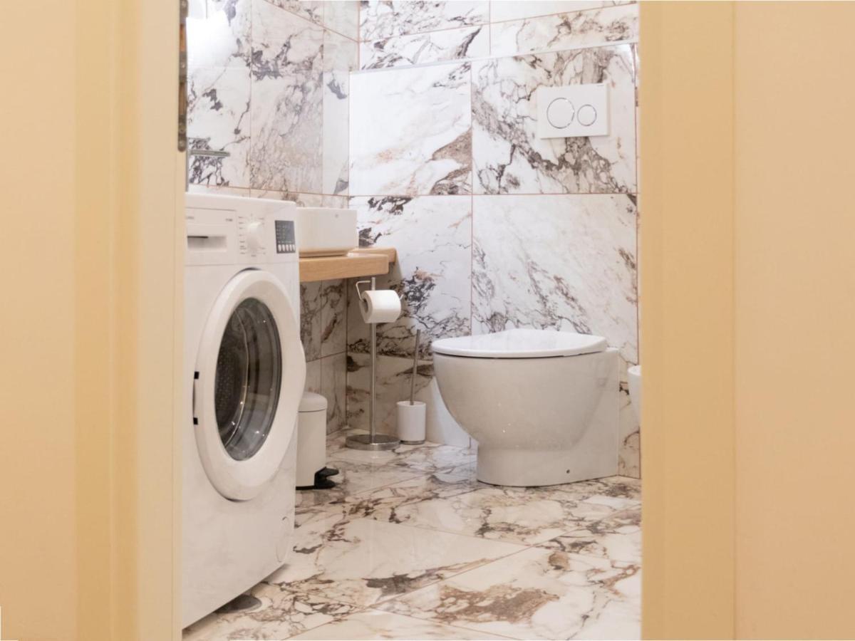 The Best Rent - Elegant Five-Bedrooms Apartment Near Colosseo Rom Eksteriør billede