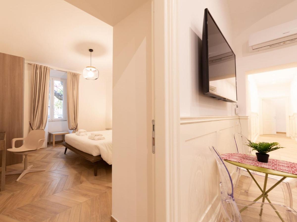 The Best Rent - Elegant Five-Bedrooms Apartment Near Colosseo Rom Eksteriør billede